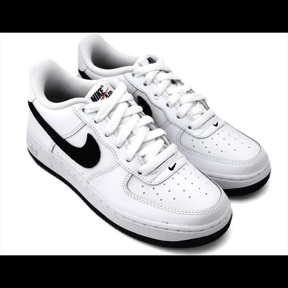 kids black and white air force 1